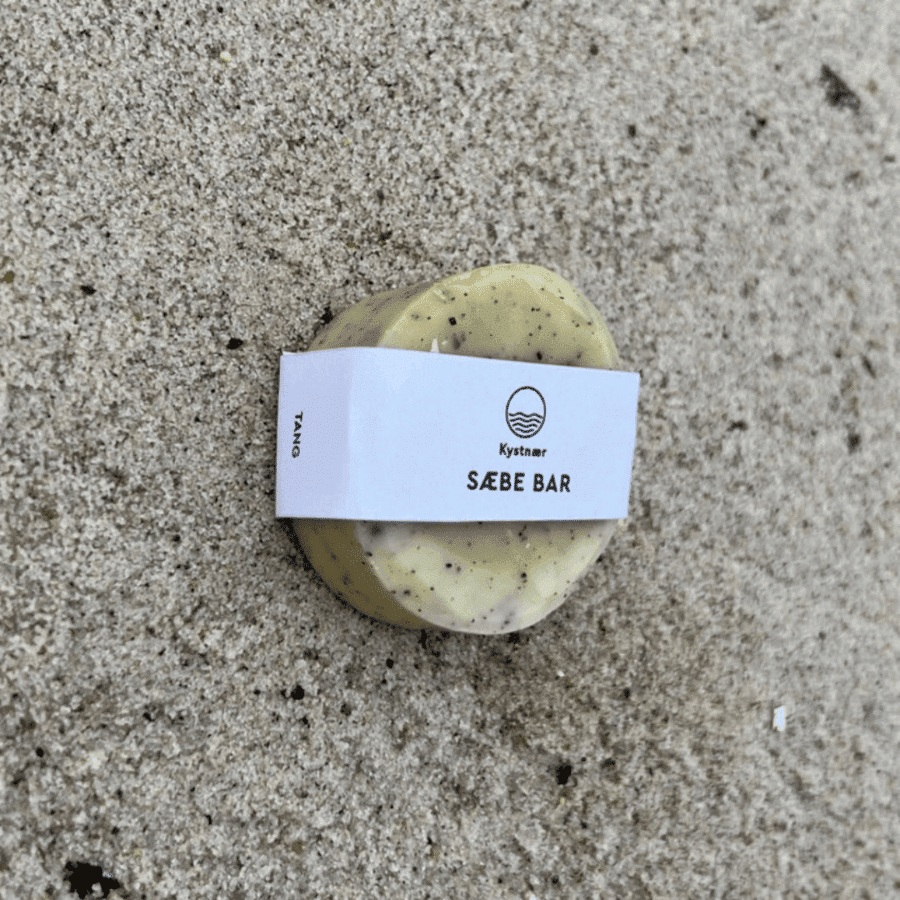 Tang sæbe bar fra Kystnær på en strand