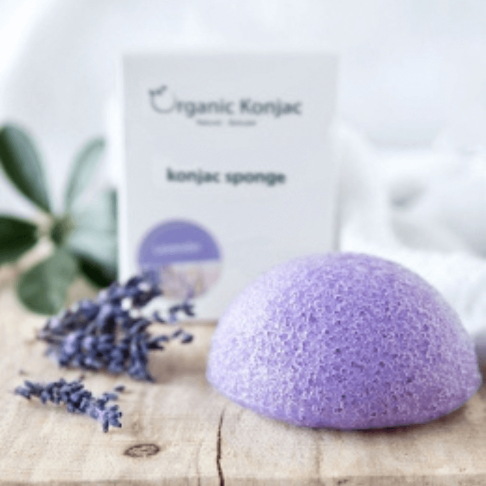 Organic Konjac svamp - lavender, som ligger på et bord