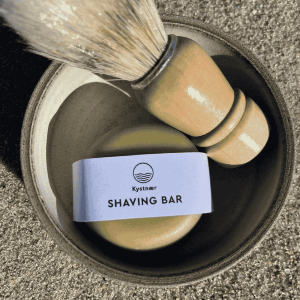 Kystnær Shaving bar sammen med en barberbørste