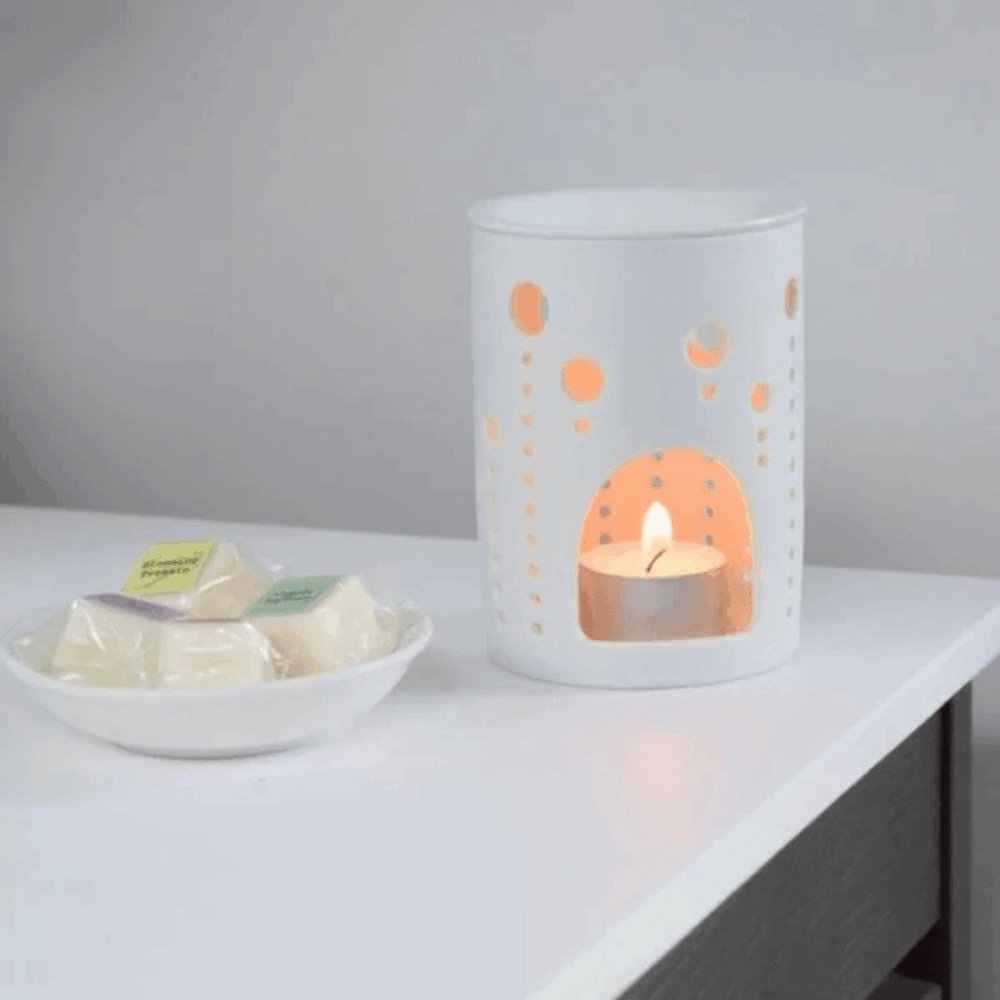 Duftverket, Duftvoks, en duftlampe med lys