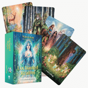 The Enchanted Realms Oracle af Karen Kay har 44 kort og guidebog med feer, drager, enhjørninger og naturånder til intuitiv spirituel vejledning.
